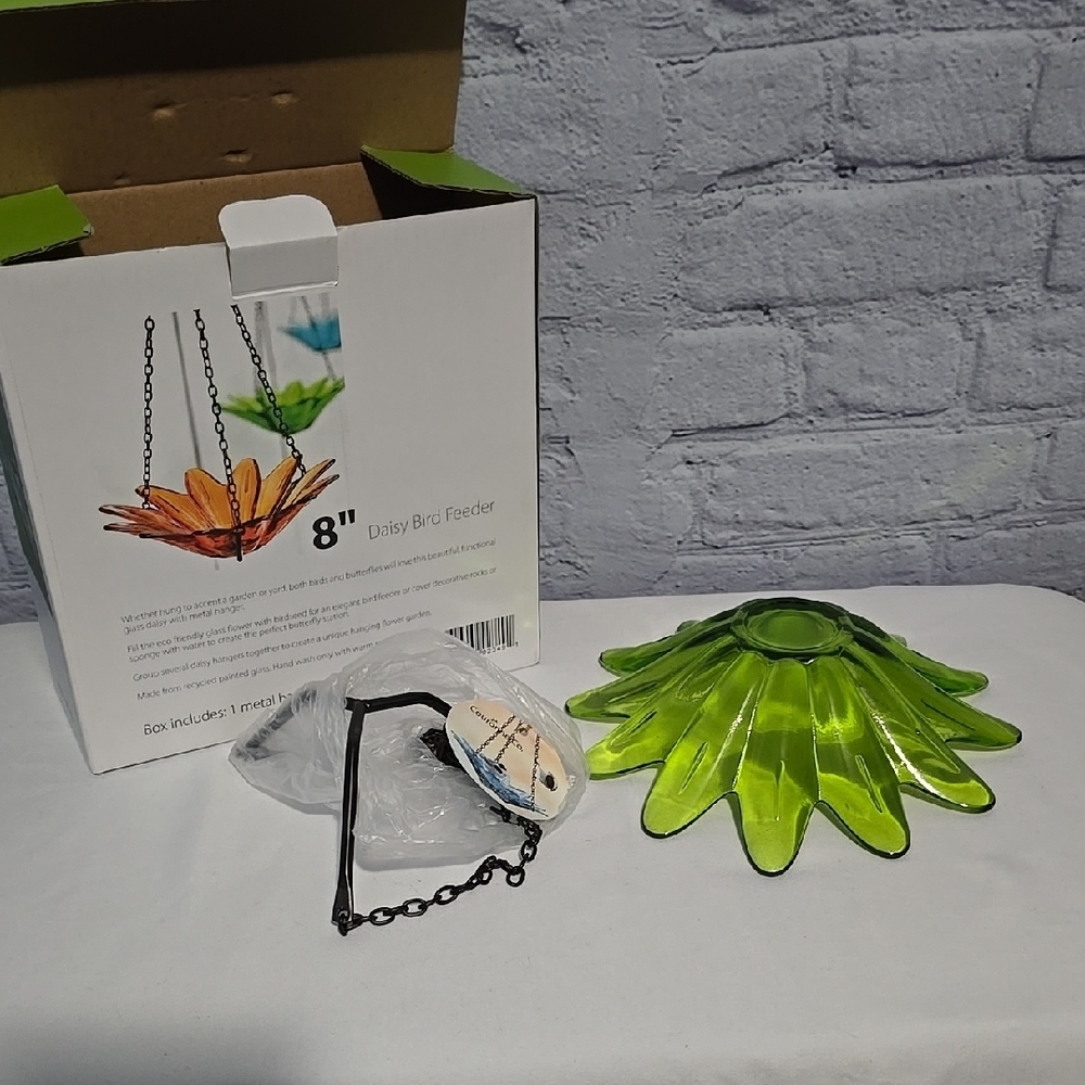 Bird Feeder Daisy shaped lime green glass 8" - Picture 2 of 4